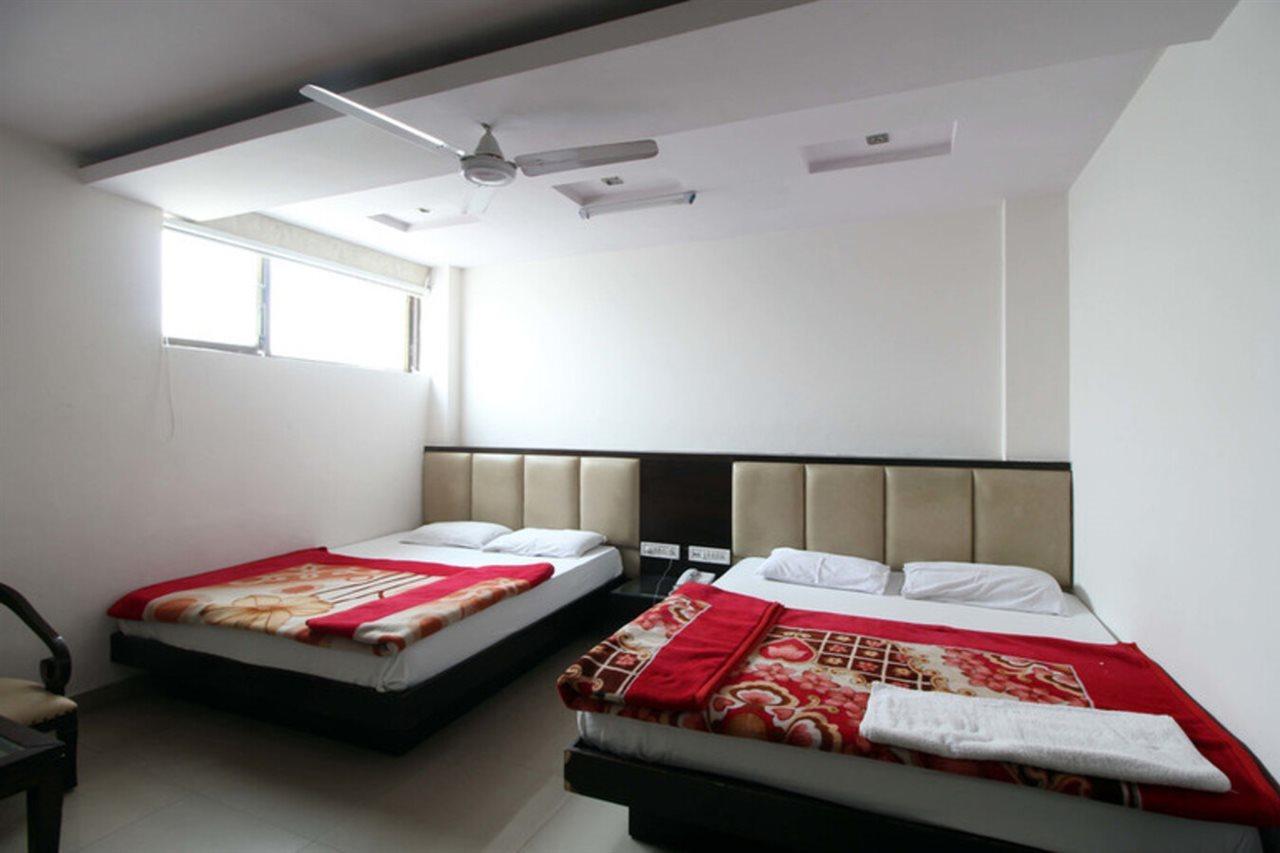 Hotel Shri Vinayak In City Centre At New Delhi Railway Station-By Rcg Hotels Exterior foto